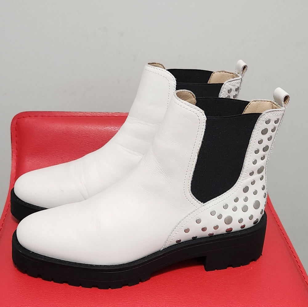 Sam Edelm Jalyn Women's Ankle Booties